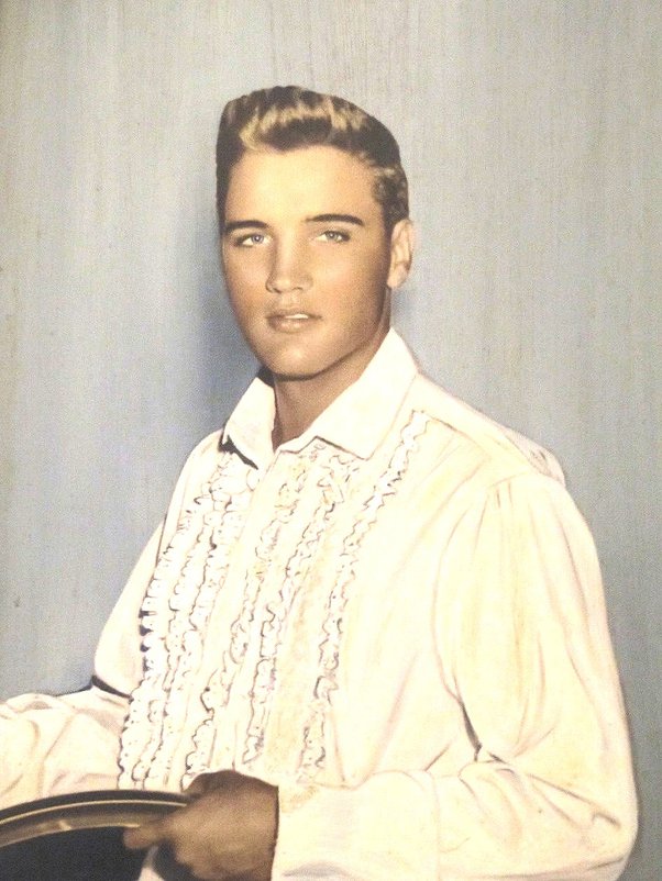 Getting to Know the King of Rock: Elvis Presley